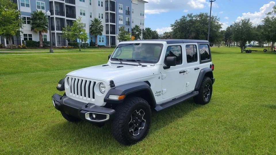 2020 Jeep JL Wrangler - Image 9 of 12