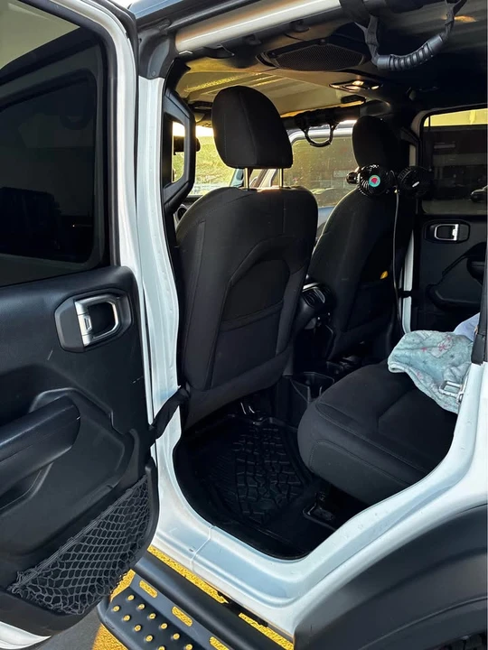2020 Jeep JL Wrangler - Image 5 of 14