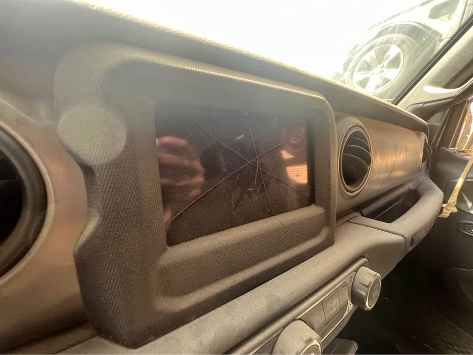 2020 Jeep JL Wrangler - Image 10 of 13