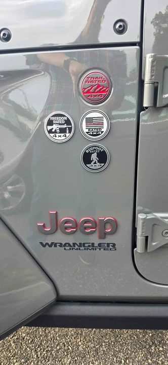 2020 Jeep JL Wrangler - Image 13 of 14