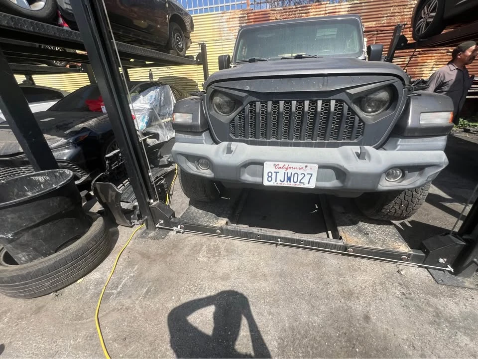 2020 Jeep JL Wrangler - Image 3 of 13