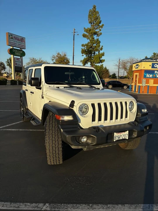 2020 Jeep JL Wrangler - Image 10 of 14