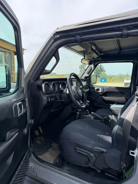 2020 Jeep JL Wrangler - Image 8 of 9