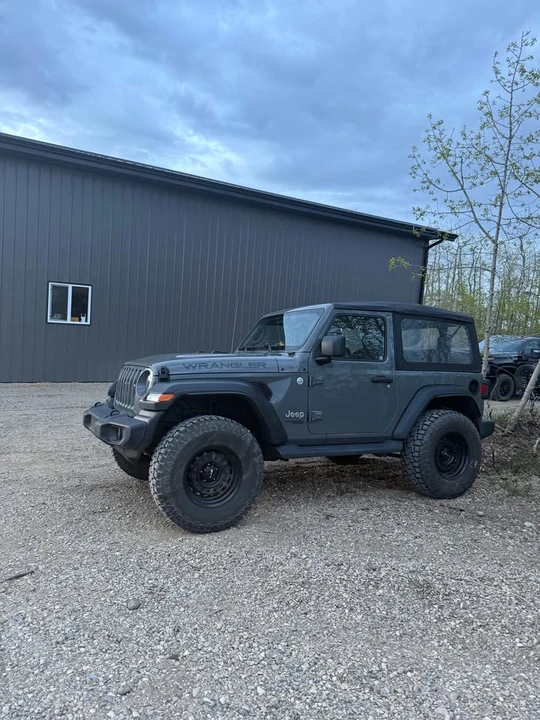 2020 Jeep JL Wrangler - Image 2 of 9