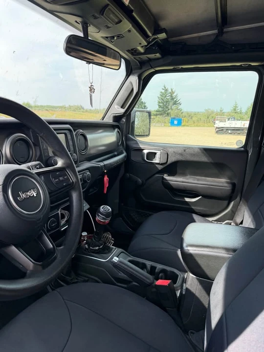 2020 Jeep JL Wrangler - Image 7 of 9