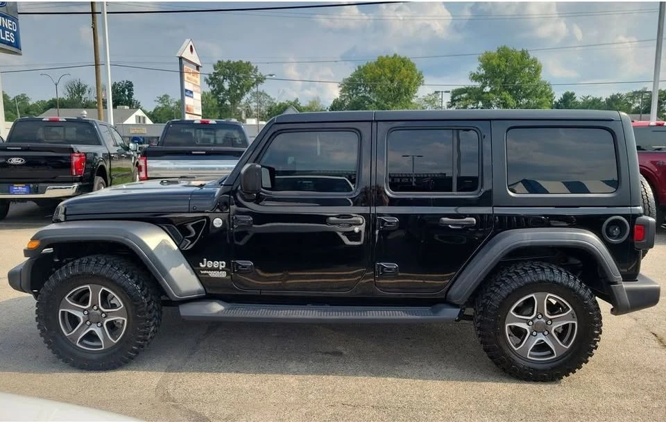 2020 Jeep JL Wrangler - Image 2 of 20