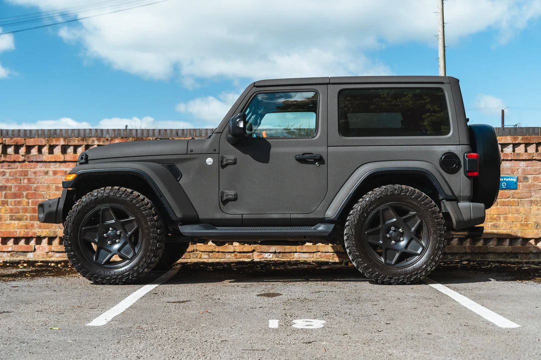 2020 Jeep JL Wrangler - Image 4 of 31