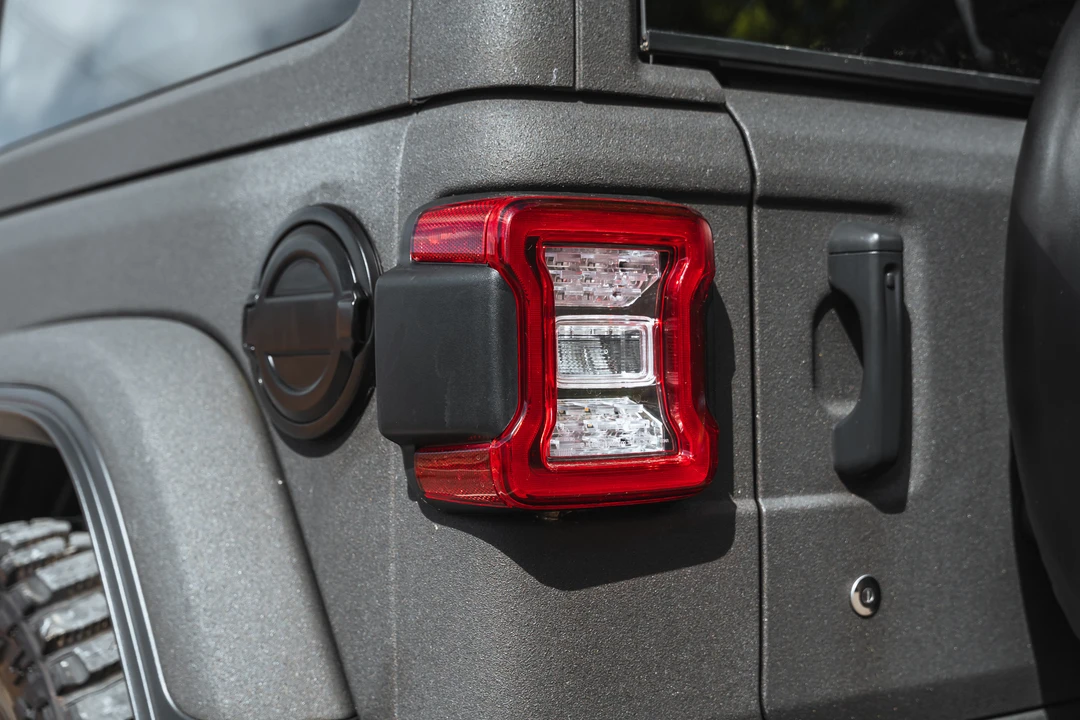 2020 Jeep JL Wrangler - Image 31 of 31