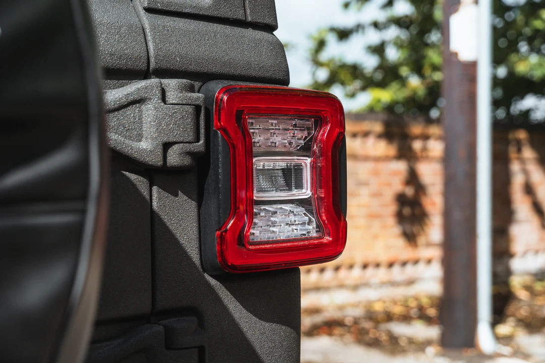 2020 Jeep JL Wrangler - Image 28 of 31