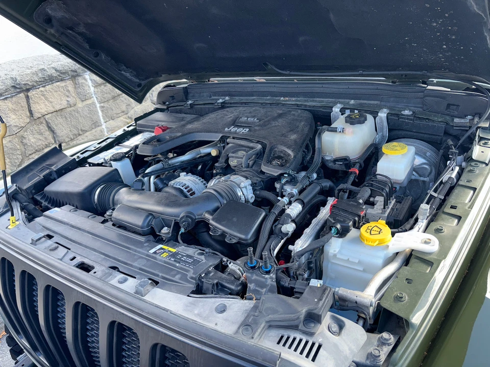 2020 Jeep JL Wrangler - Image 15 of 21