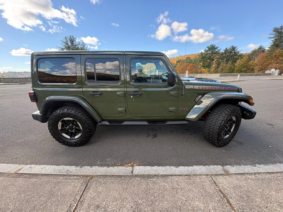 2020 Jeep JL Wrangler - Image 18 of 21