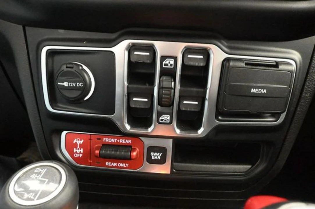 2020 Jeep JL Wrangler - Image 21 of 24
