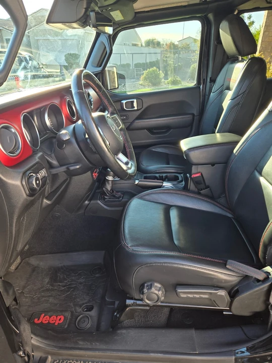 2020 Jeep JL Wrangler - Image 13 of 20