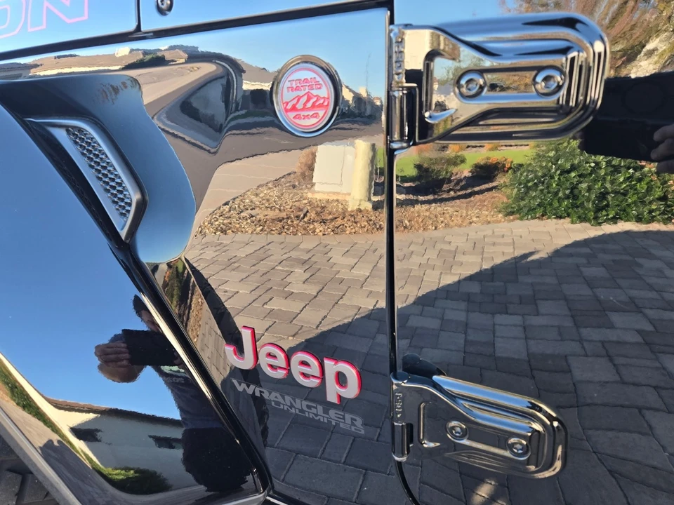 2020 Jeep JL Wrangler - Image 5 of 20