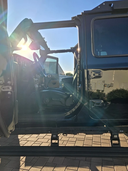 2020 Jeep JL Wrangler - Image 10 of 20