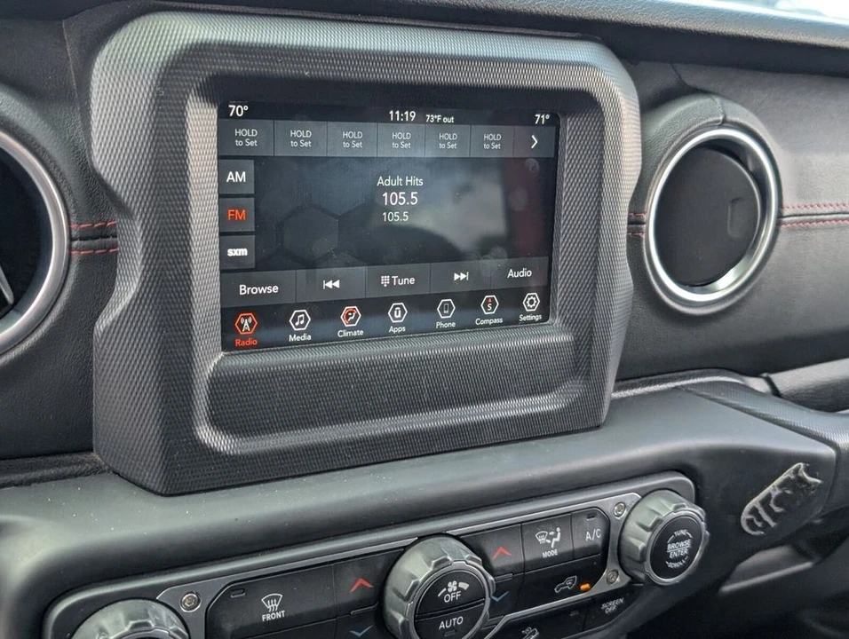 2020 Jeep JL Wrangler - Image 17 of 26