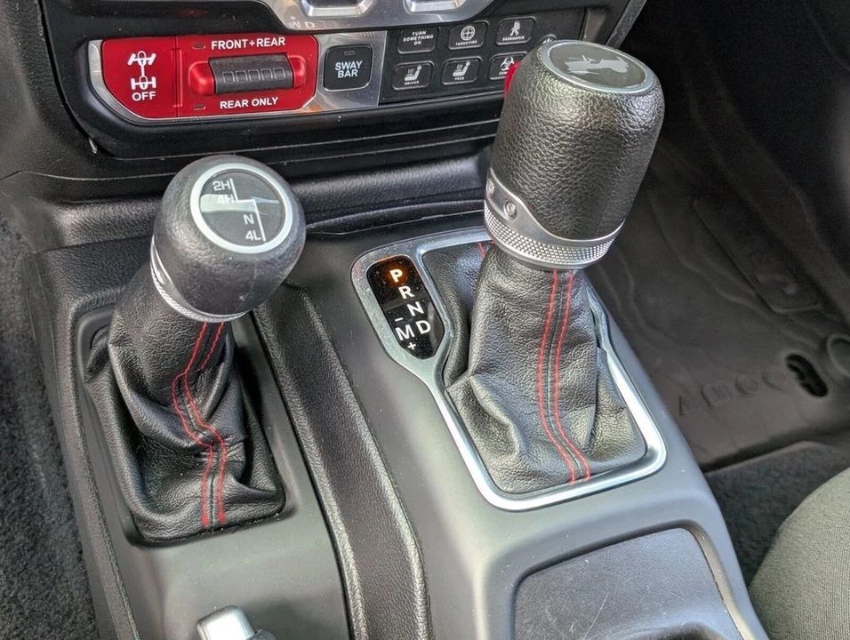 2020 Jeep JL Wrangler - Image 21 of 26