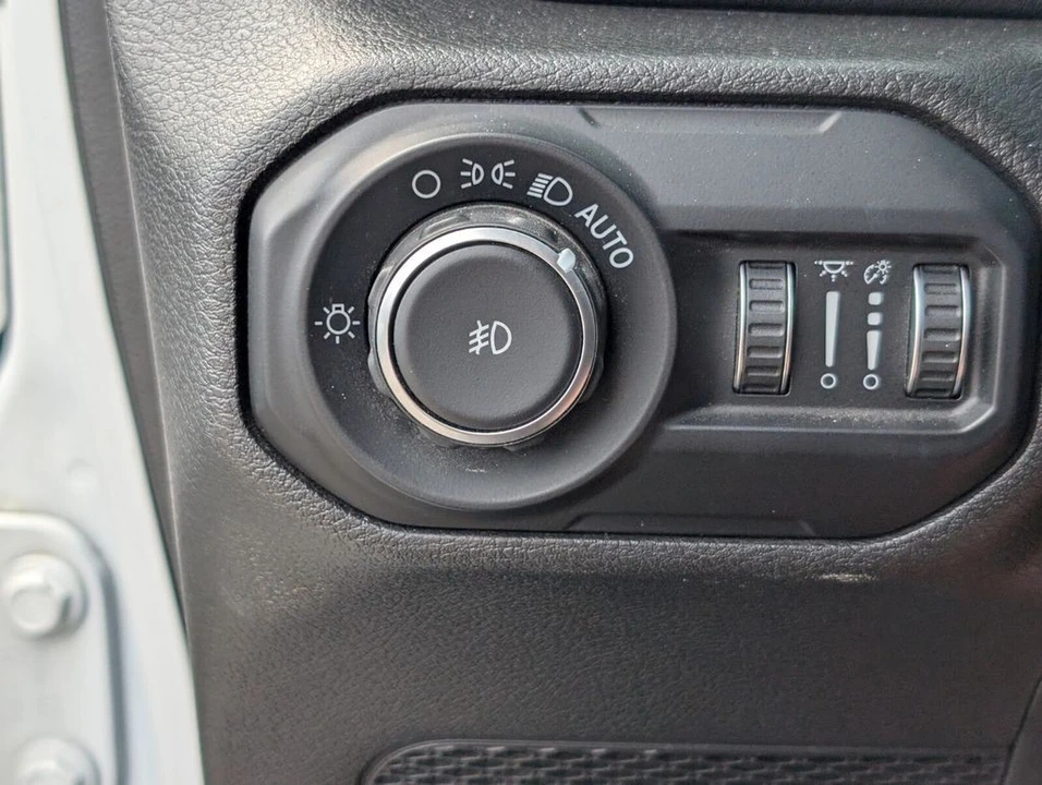 2020 Jeep JL Wrangler - Image 26 of 26