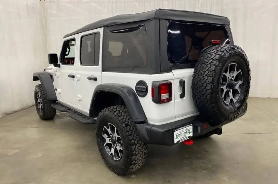 2020 Jeep JL Wrangler - Image 4 of 15