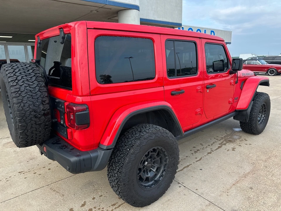 2020 Jeep JL Wrangler - Image 2 of 12