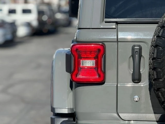 2020 Jeep JL Wrangler - Image 8 of 12