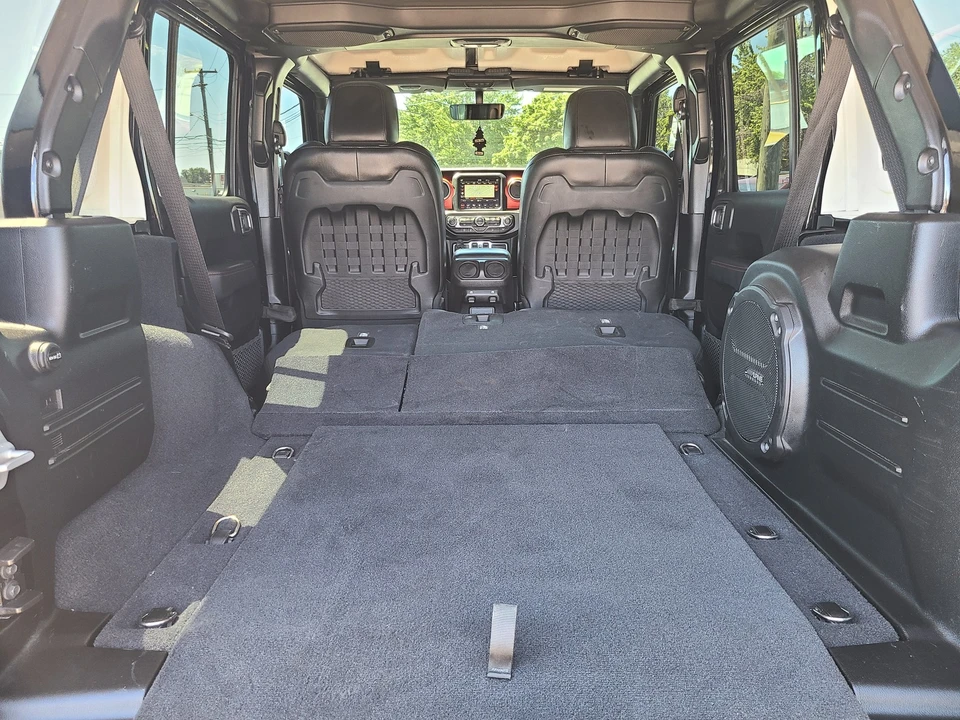 2020 Jeep JL Wrangler - Image 13 of 24