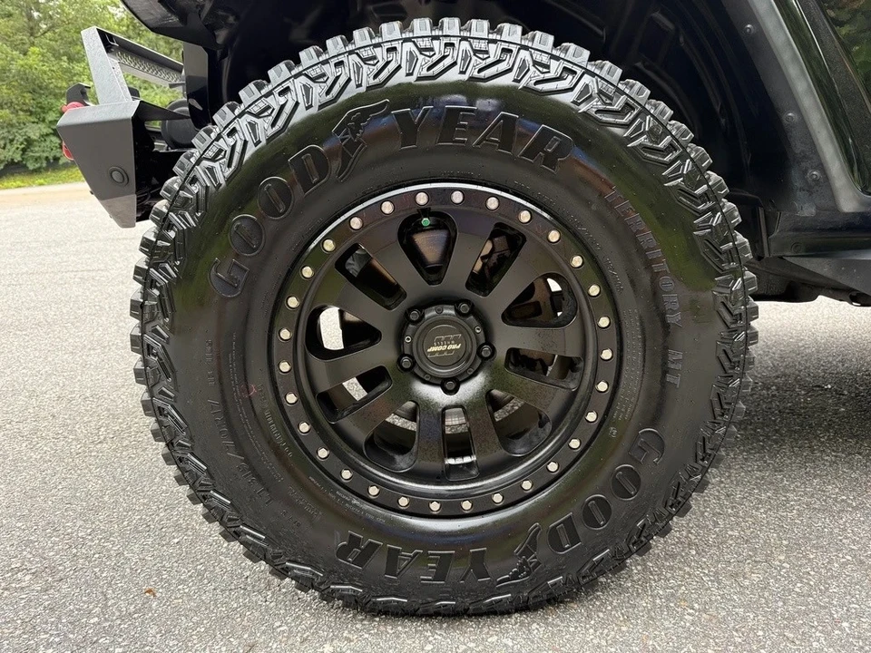 2020 Jeep JL Wrangler - Image 10 of 21