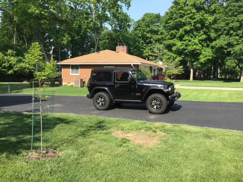 2020 Jeep JL Wrangler - Image 2 of 31