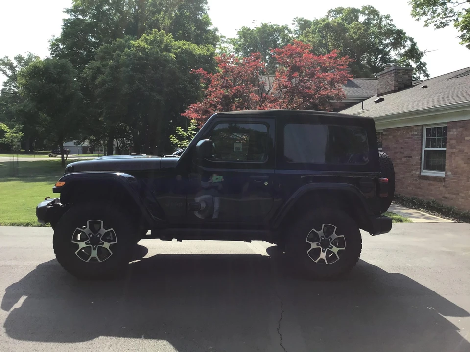 2020 Jeep JL Wrangler - Image 10 of 31