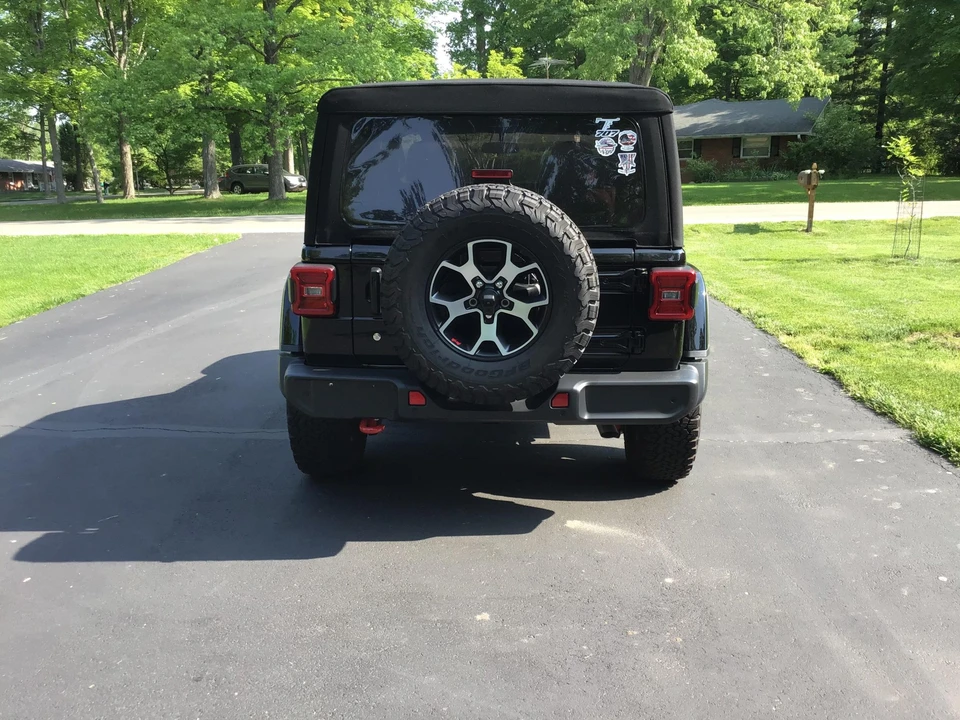 2020 Jeep JL Wrangler - Image 14 of 31