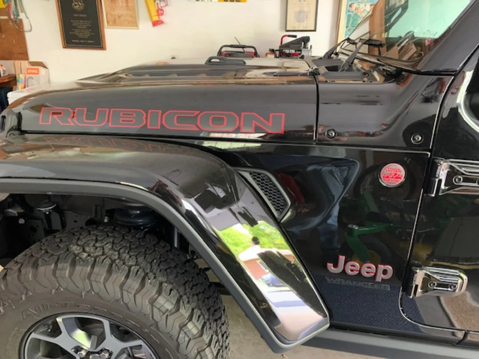 2020 Jeep JL Wrangler - Image 25 of 31