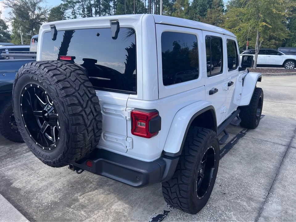 2020 Jeep JL Wrangler - Image 4 of 15