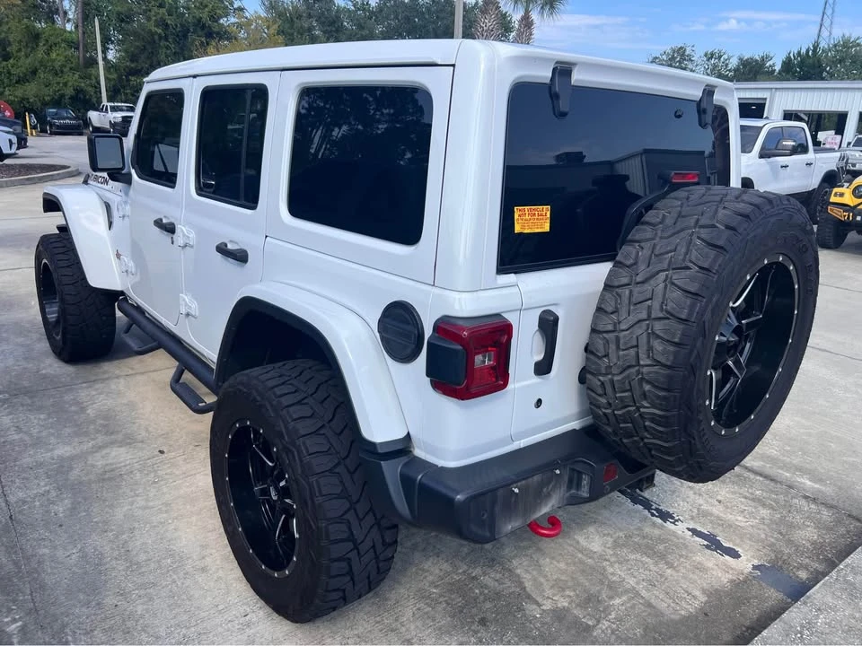 2020 Jeep JL Wrangler - Image 2 of 15