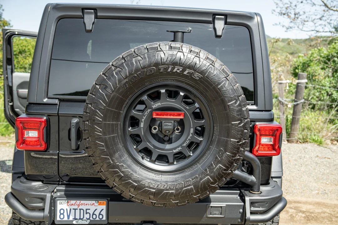 2020 Jeep JL Wrangler - Image 14 of 27