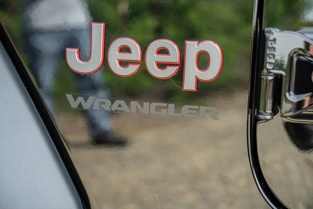 2020 Jeep JL Wrangler - Image 13 of 27