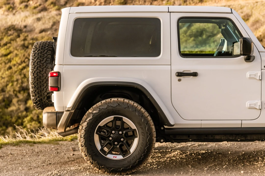 2020 Jeep JL Wrangler - Image 29 of 31