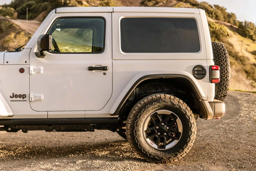 2020 Jeep JL Wrangler - Image 27 of 31