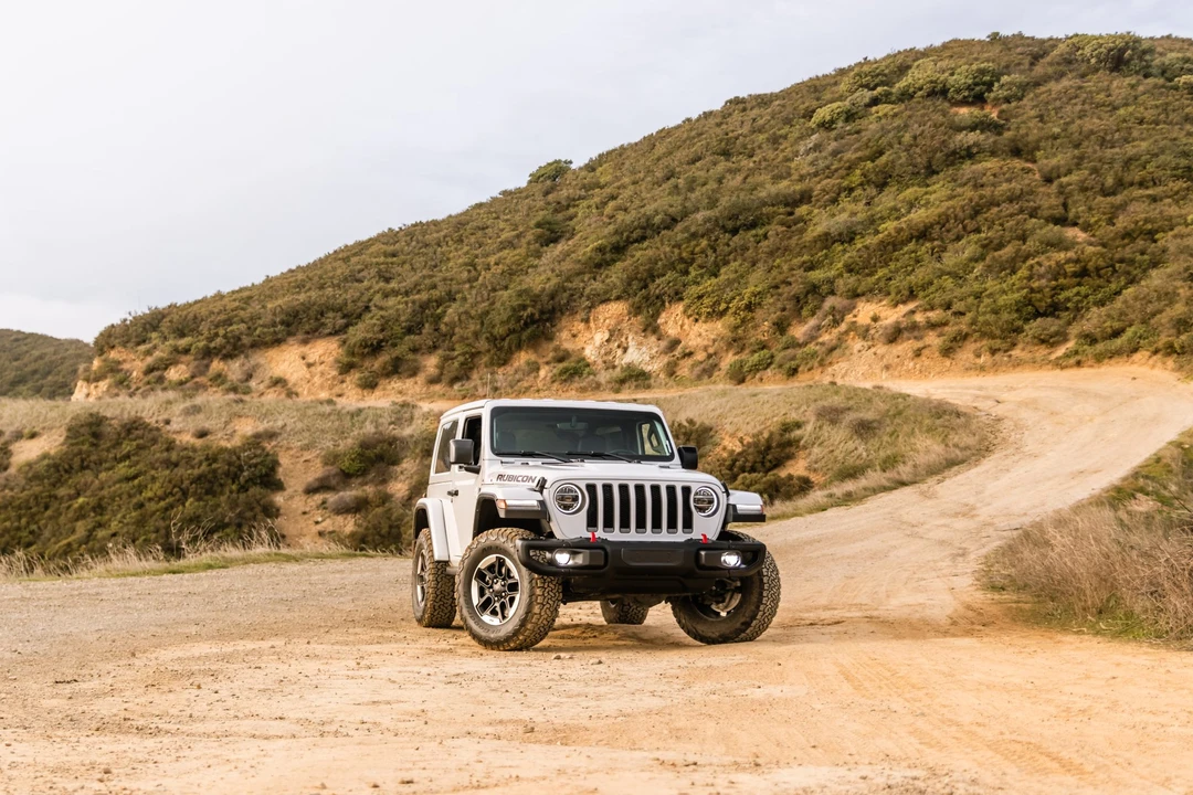 2020 Jeep JL Wrangler - Image 20 of 31