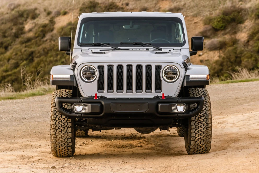 2020 Jeep JL Wrangler - Image 16 of 31