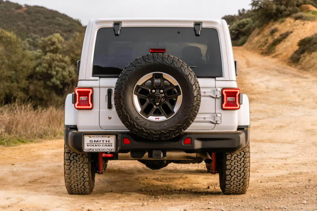 2020 Jeep JL Wrangler - Image 7 of 31