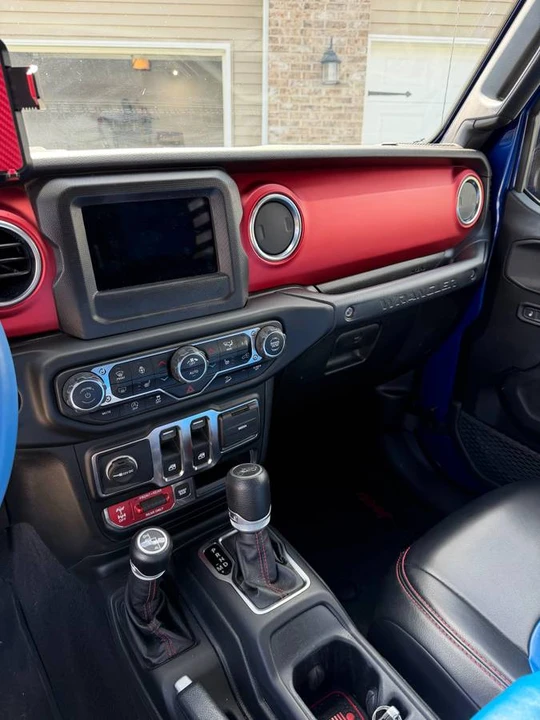 2020 Jeep JL Wrangler - Image 10 of 15