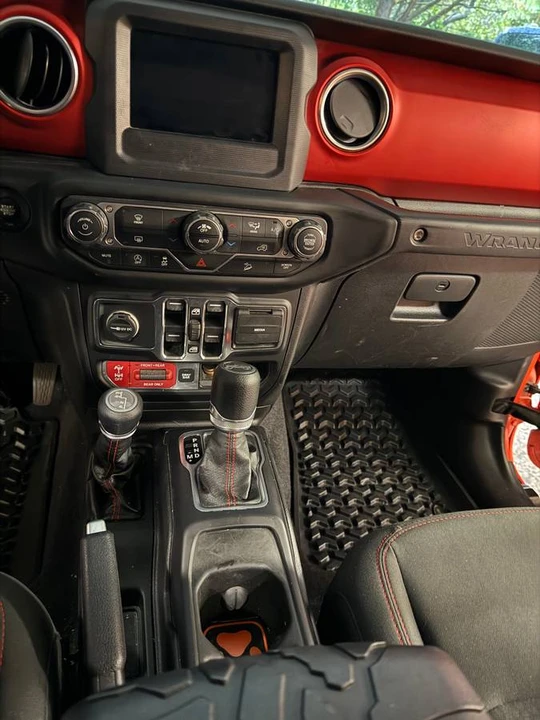 2020 Jeep JL Wrangler - Image 9 of 15