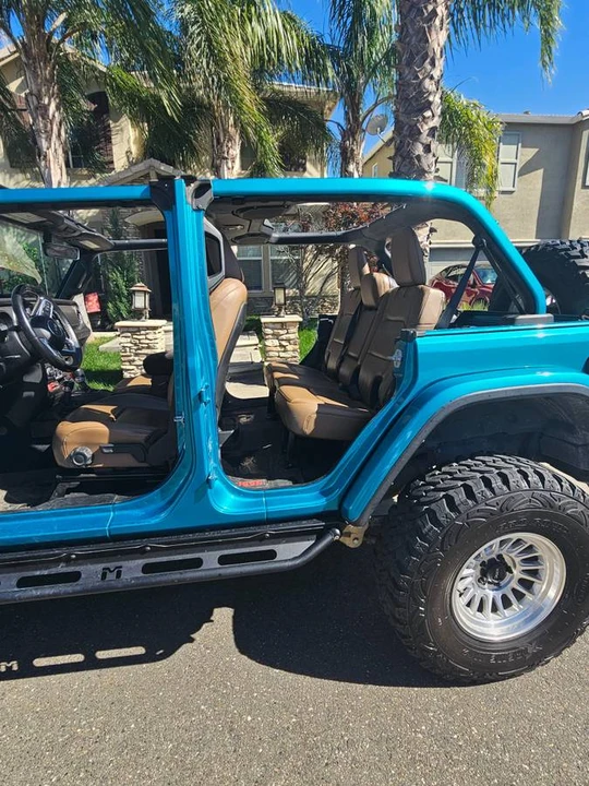 2020 Jeep JL Wrangler - Image 6 of 13