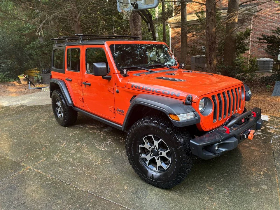 2020 Jeep JL Wrangler - Image 2 of 15