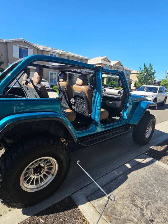 2020 Jeep JL Wrangler - Image 4 of 13
