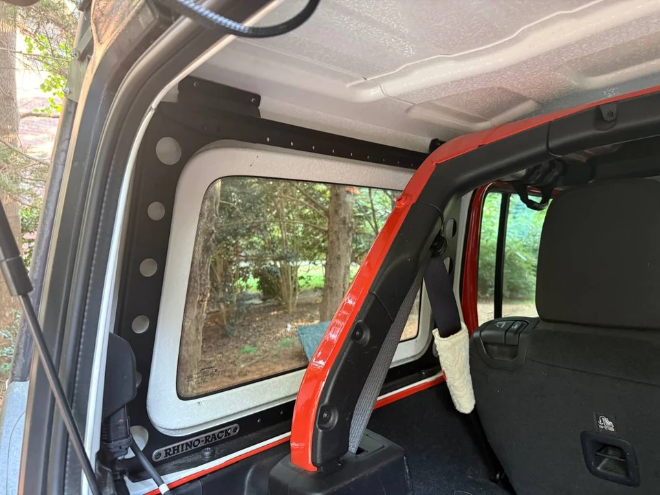 2020 Jeep JL Wrangler - Image 5 of 15