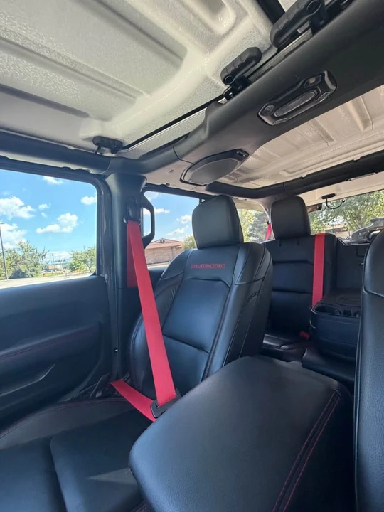 2020 Jeep JL Wrangler - Image 5 of 12