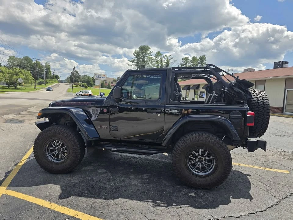 2020 Jeep JL Wrangler - Image 4 of 12