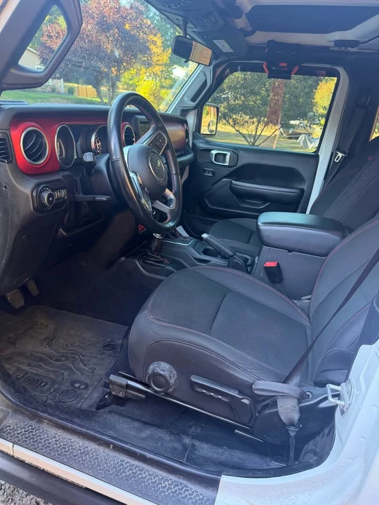 2020 Jeep JL Wrangler - Image 4 of 4