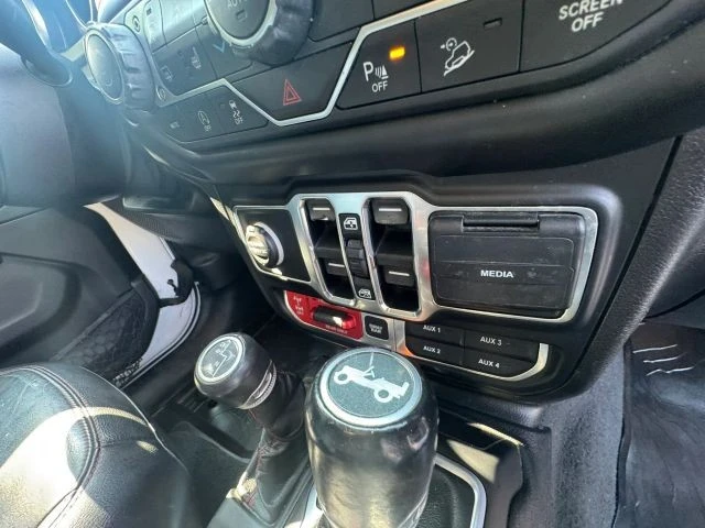 2020 Jeep JL Wrangler - Image 26 of 31